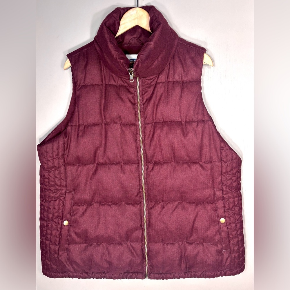 OLD NAVY Maroon Quilted Vest - Picture 1 of 6